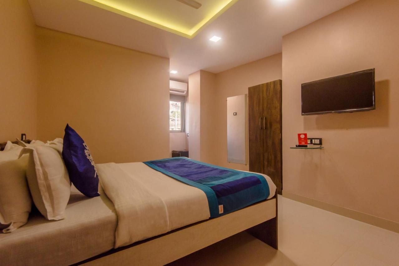 Oyo 9748 Hotel Girgaon Palace Mumbai Kültér fotó
